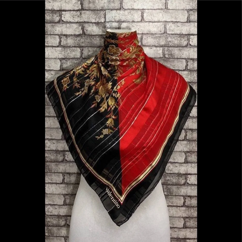 Valentino scarf - Picture 1 of 7